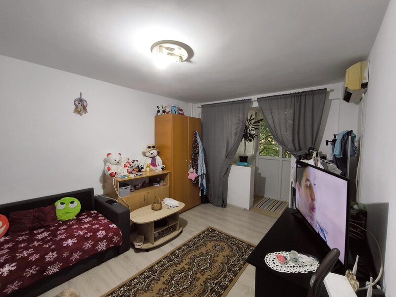Lacul Tei zona Parcului apartament 2 camere decomandat, comision 0%