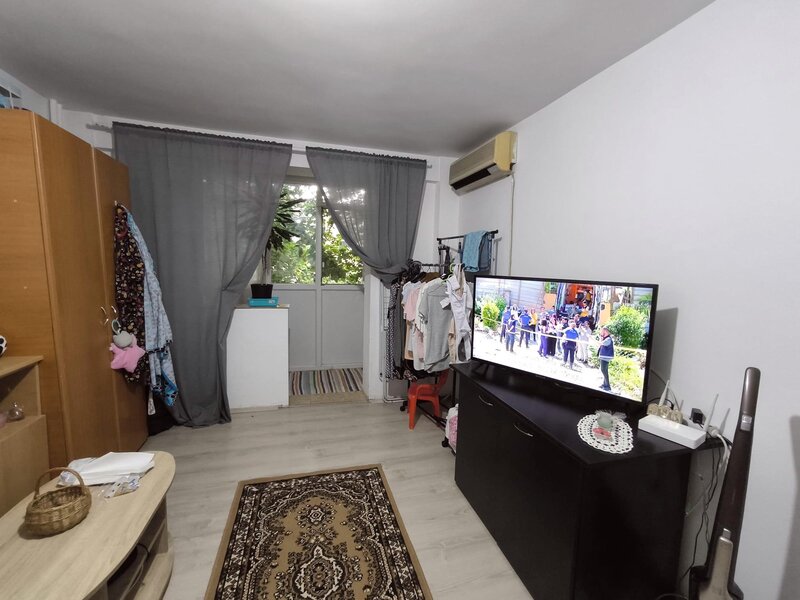 Lacul Tei zona Parcului apartament 2 camere decomandat, comision 0%