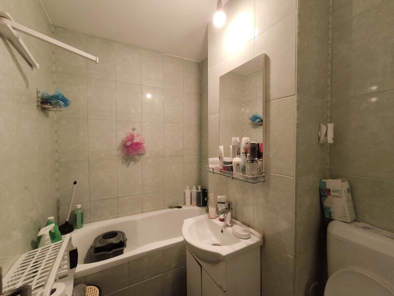 Lacul Tei zona Parcului apartament 2 camere decomandat, comision 0%